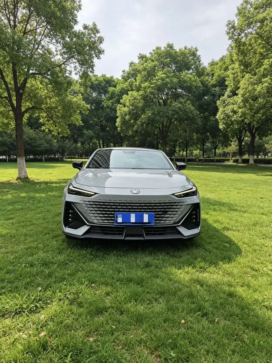 Changan UNI-V  из Китая