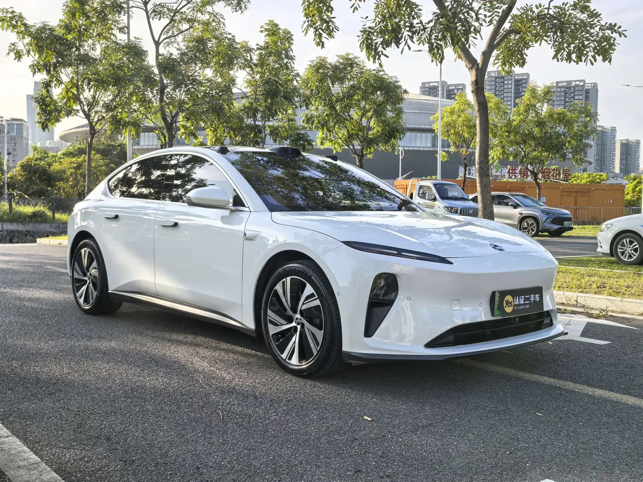NIO ET5