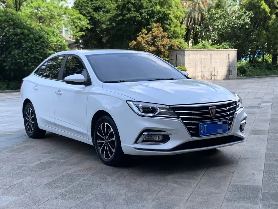 Roewe i5