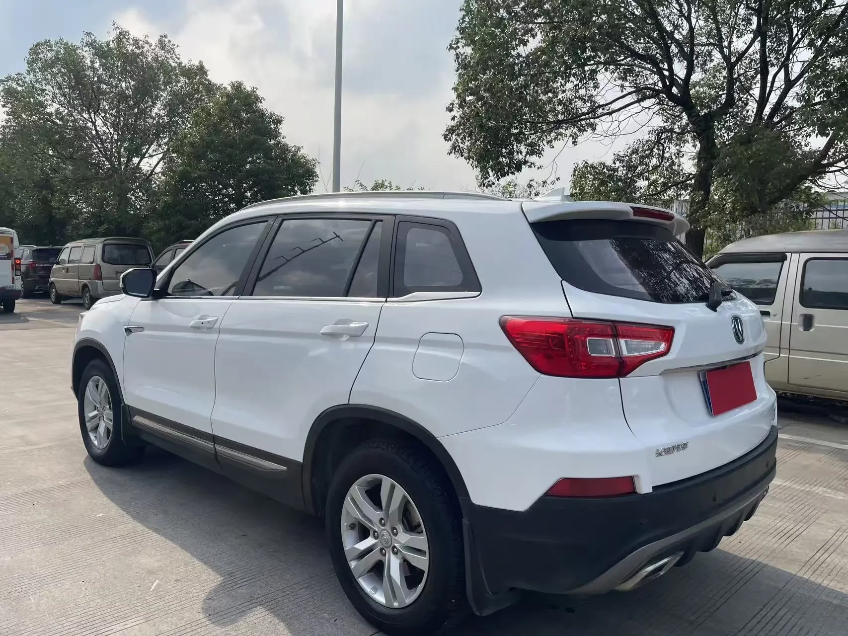 Changan CS75