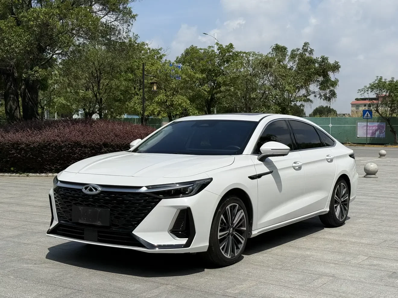 Chery Arrizo 8