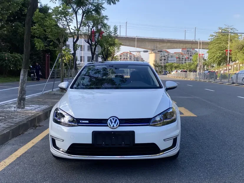 Volkswagen Golf·Pure Electric  из Китая
