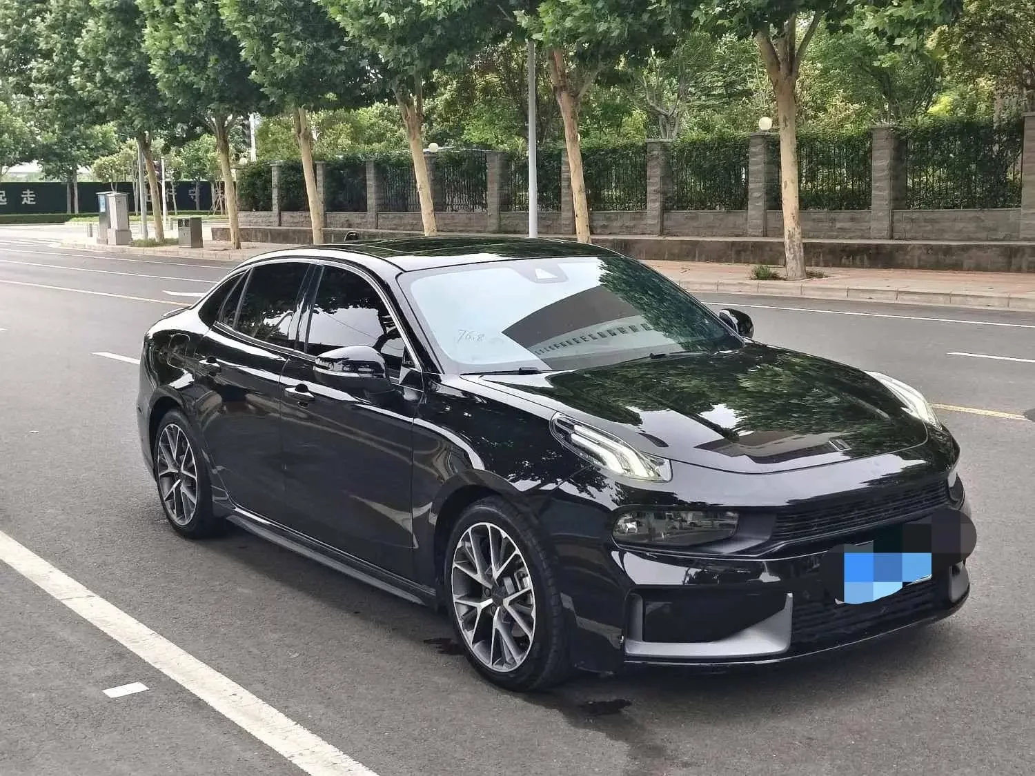 Lynk & Co 03