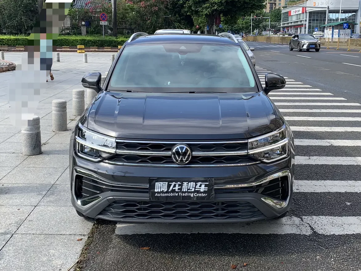 Volkswagen Tharu