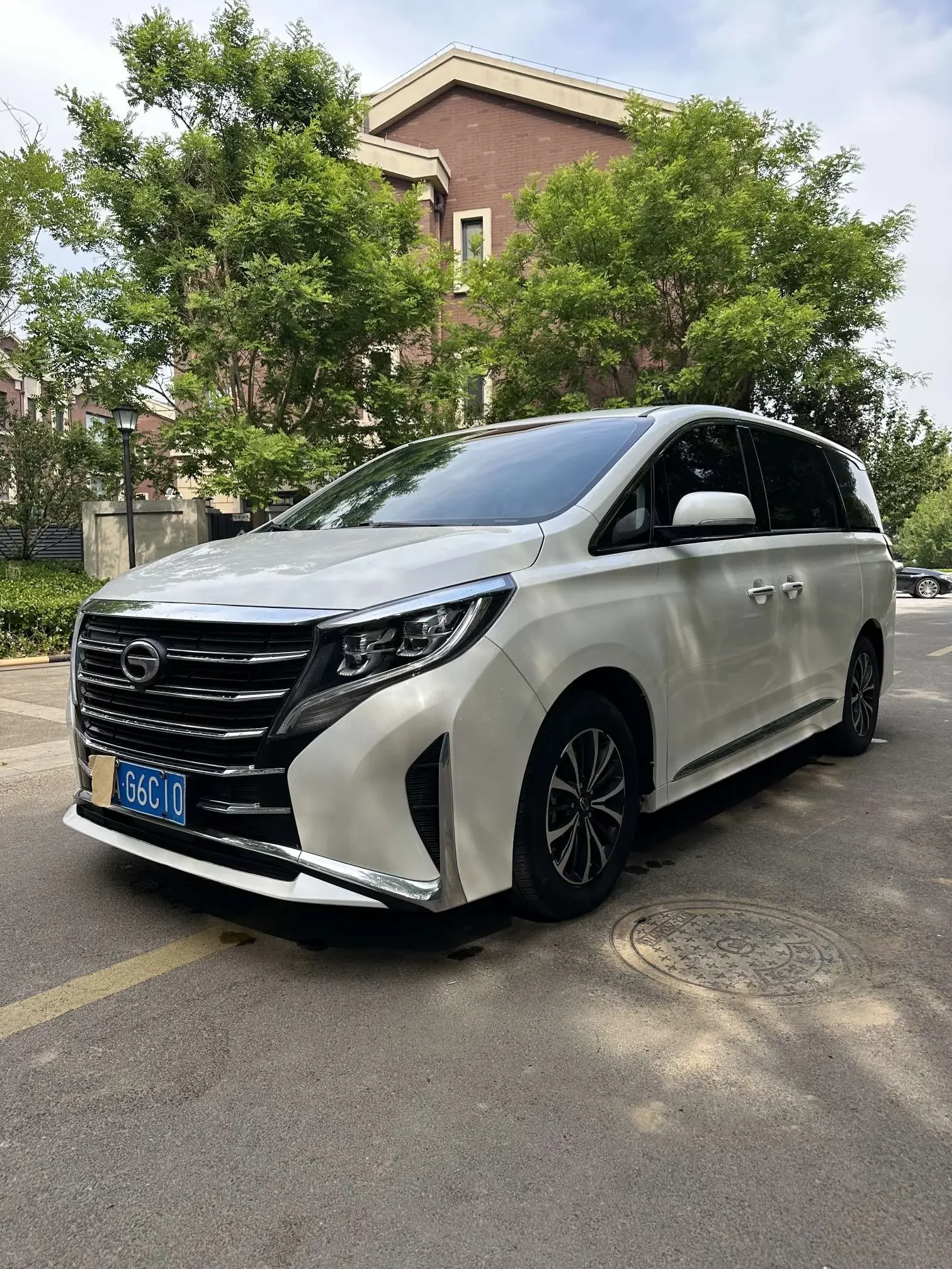 GAC Trumpchi M8  из Китая