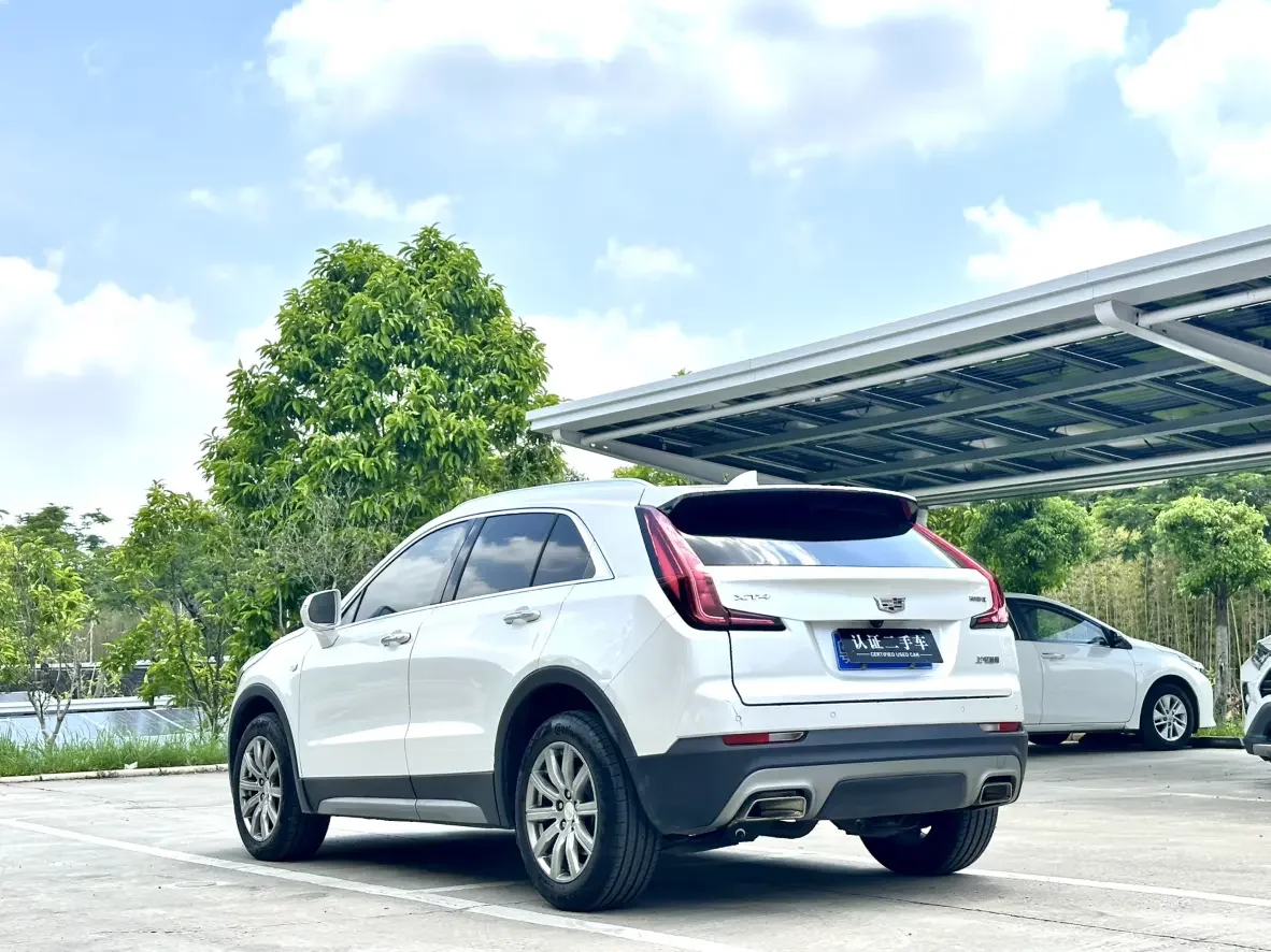 Cadillac XT4