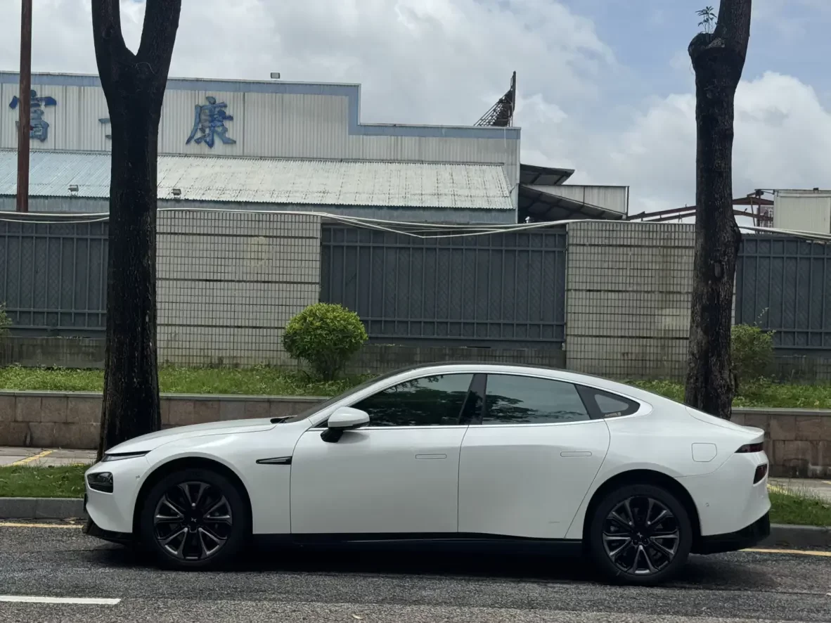 Xpeng P7