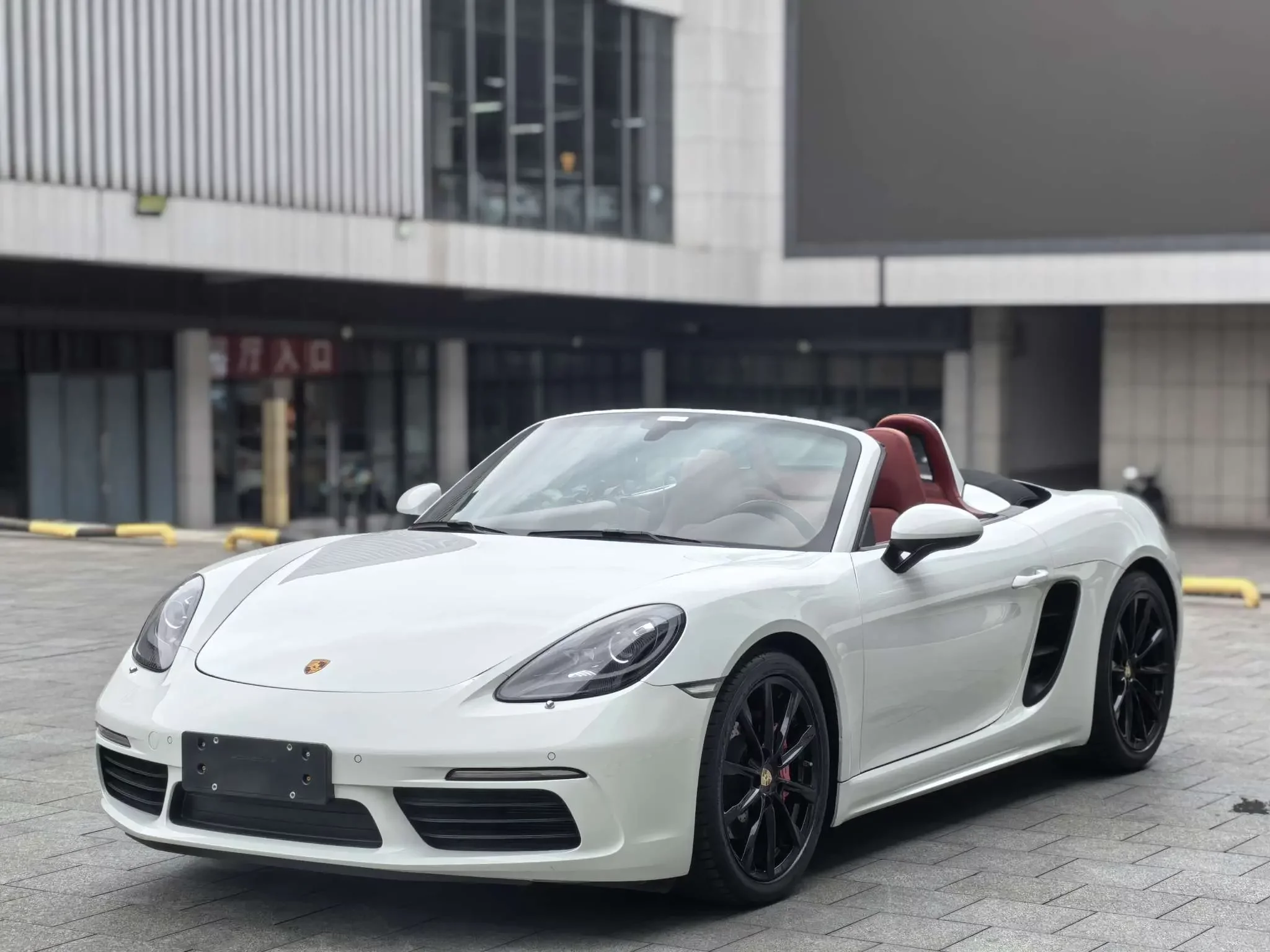 Porsche 718