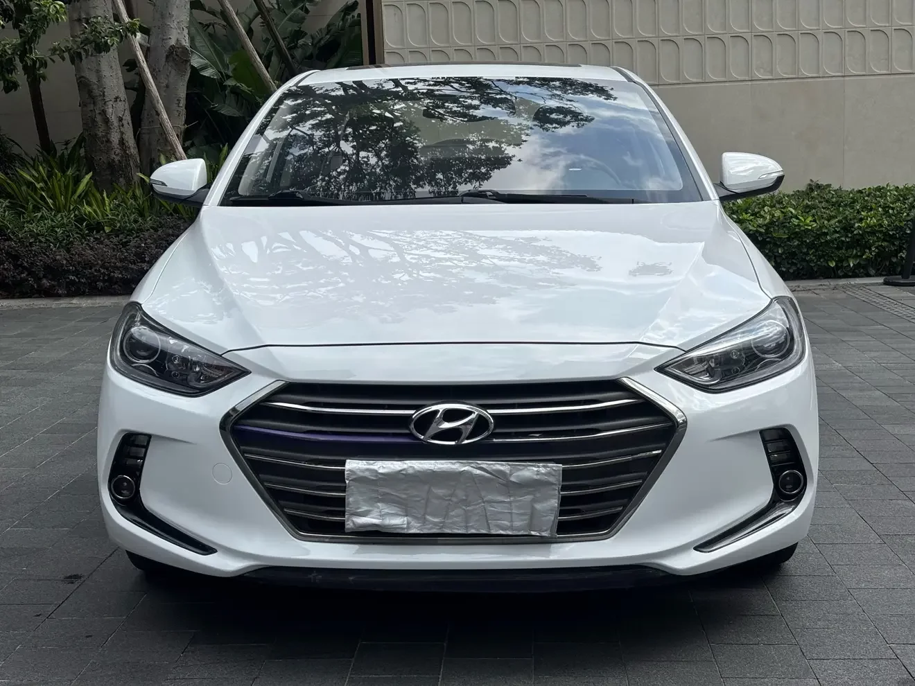 Hyundai lead