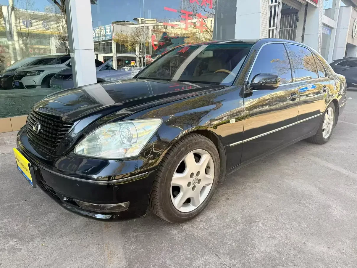 Lexus LS