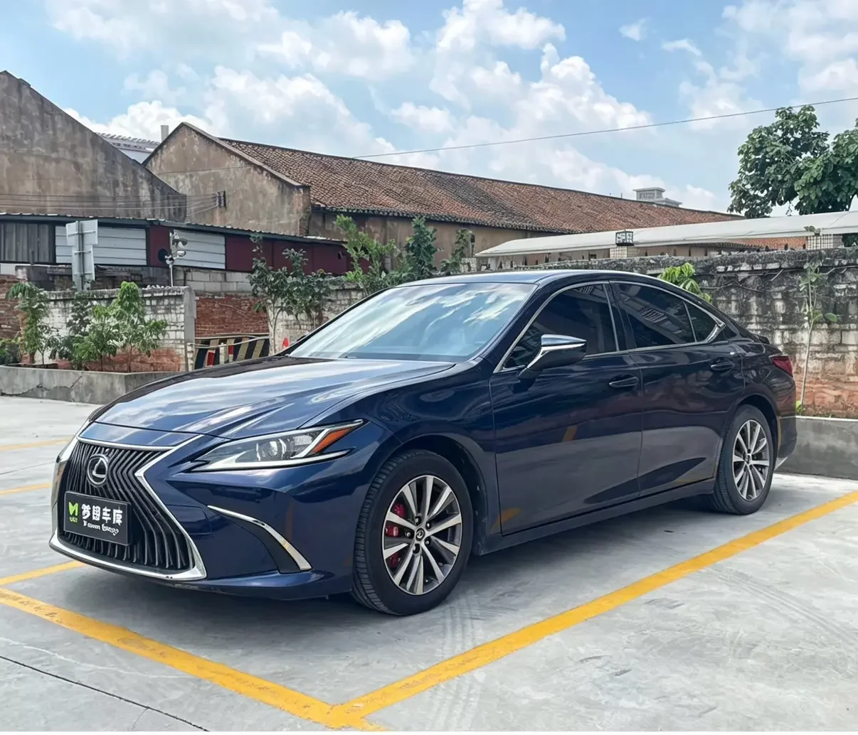 Lexus ES
