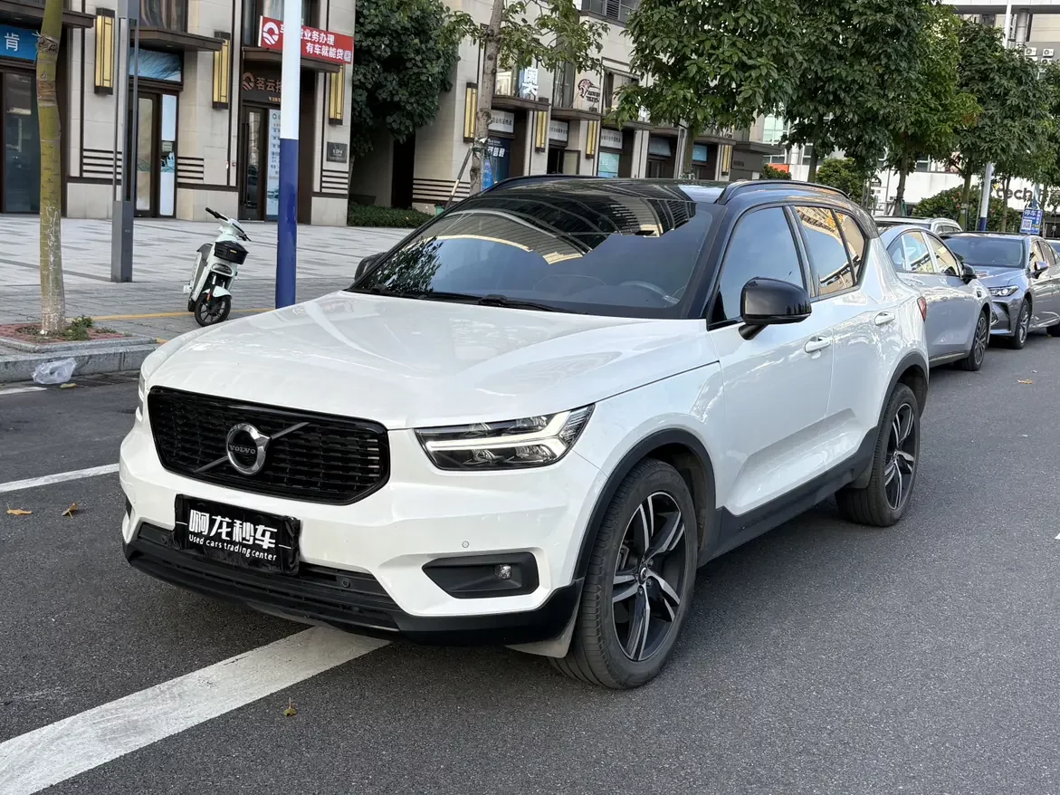 Volvo XC40