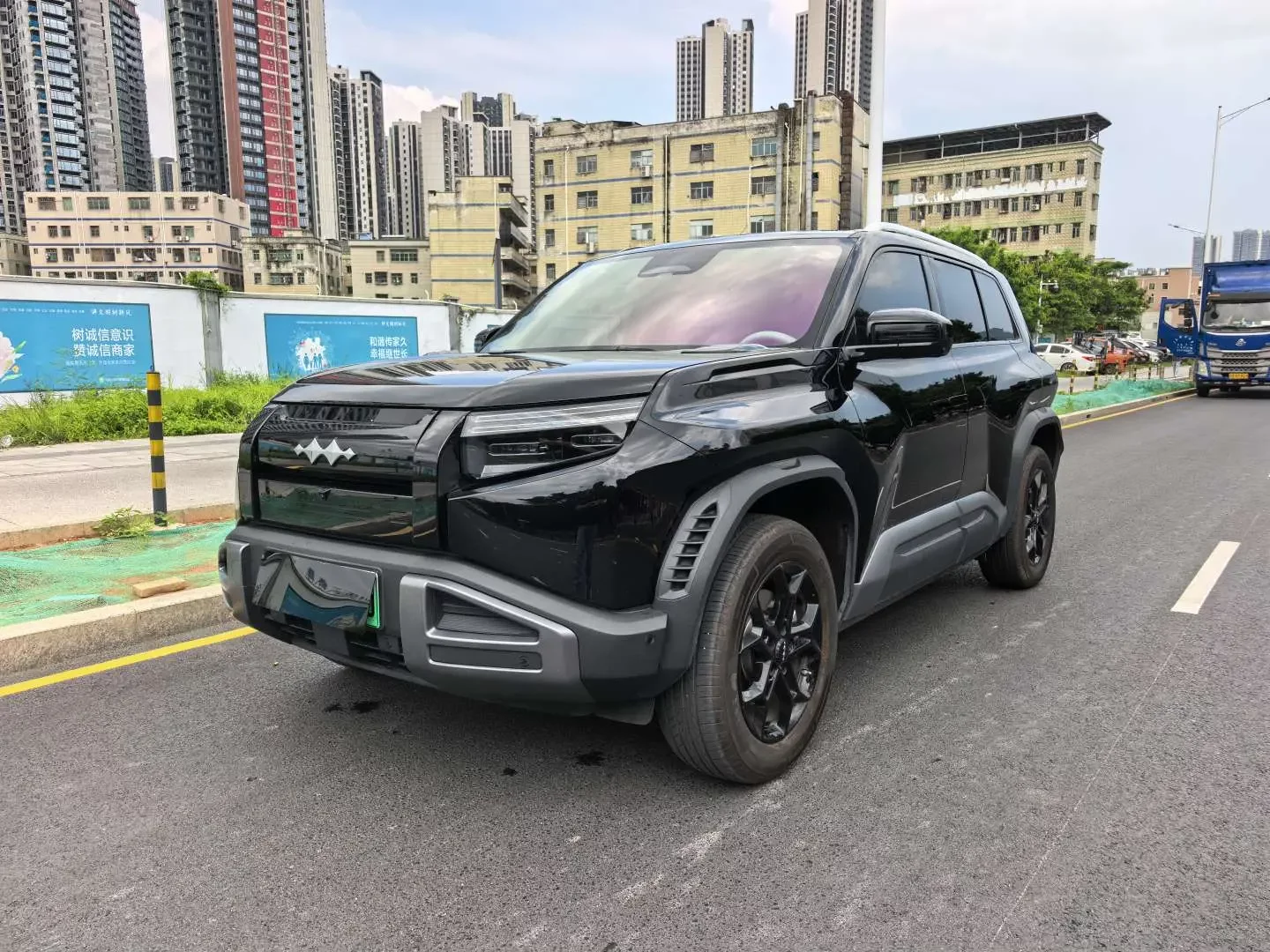 BYD Leopard Titanium 3