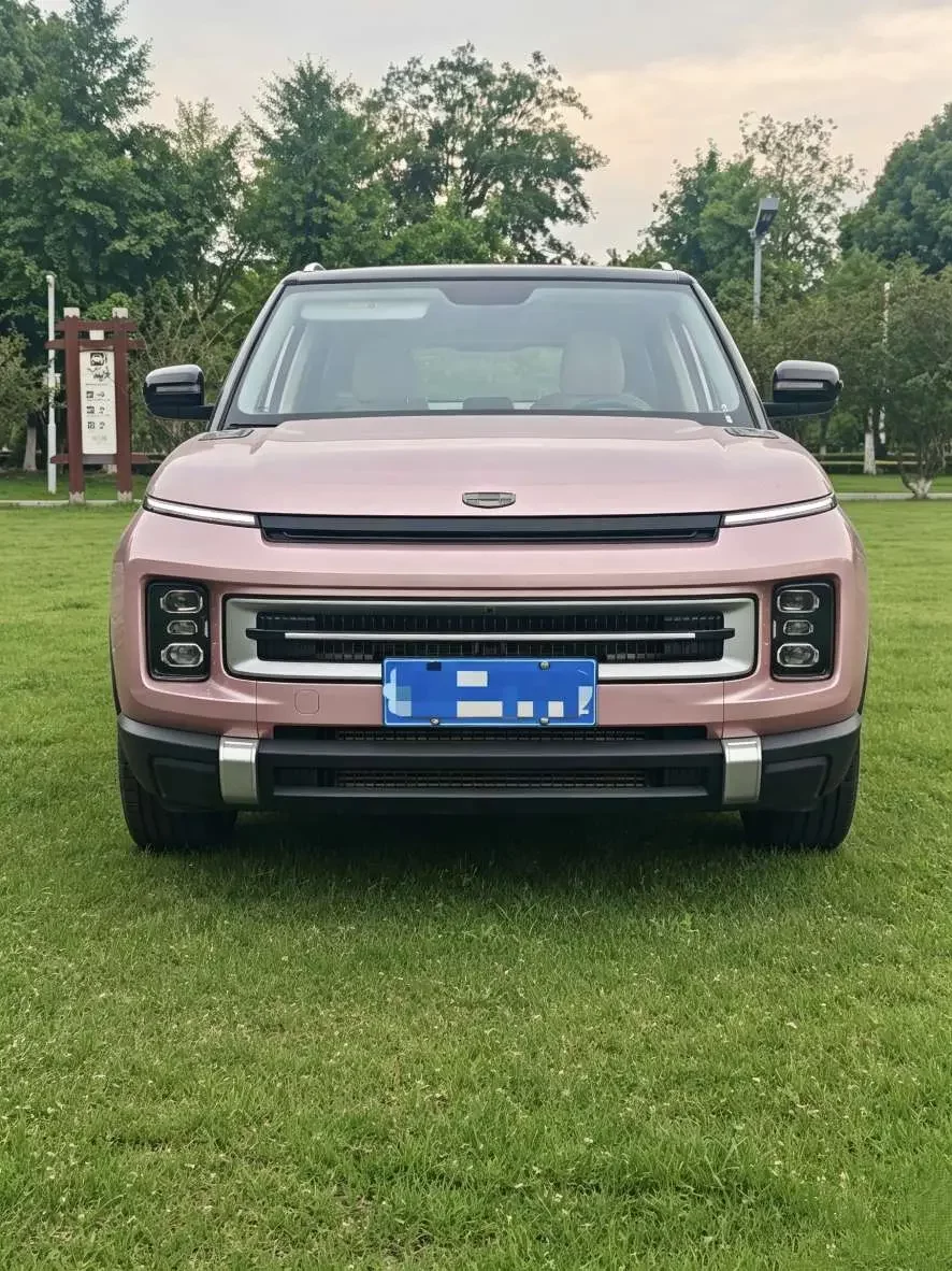 Geely ICON