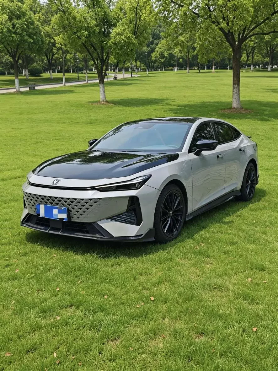Changan UNI-V  из Китая