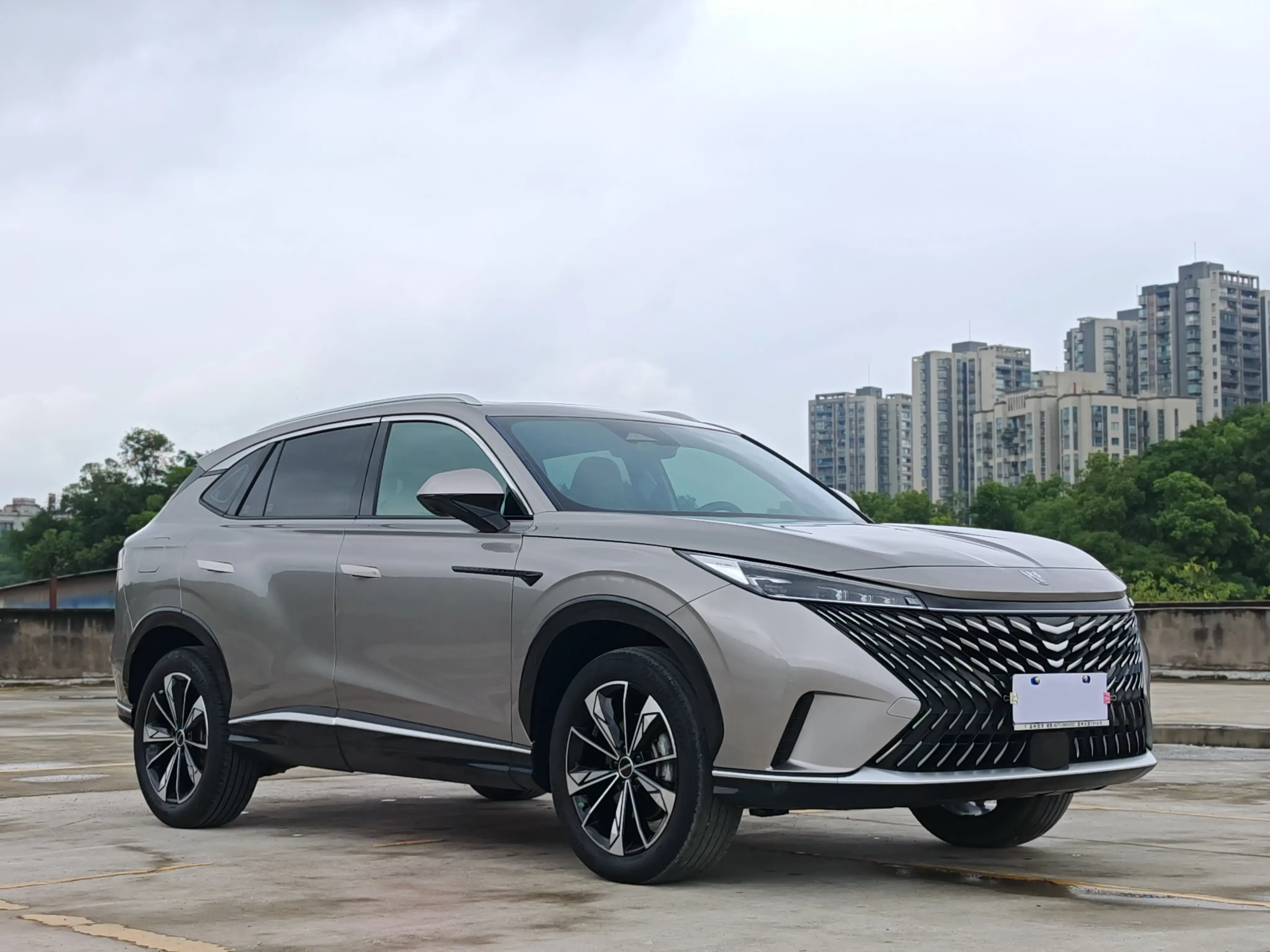 Roewe RX5