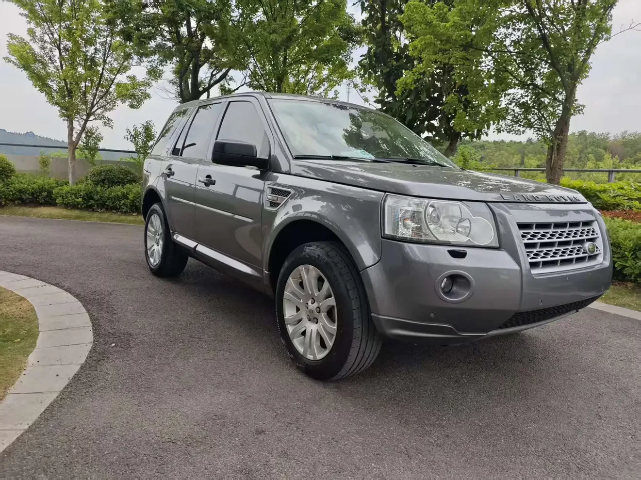 Land Rover Freelander 2