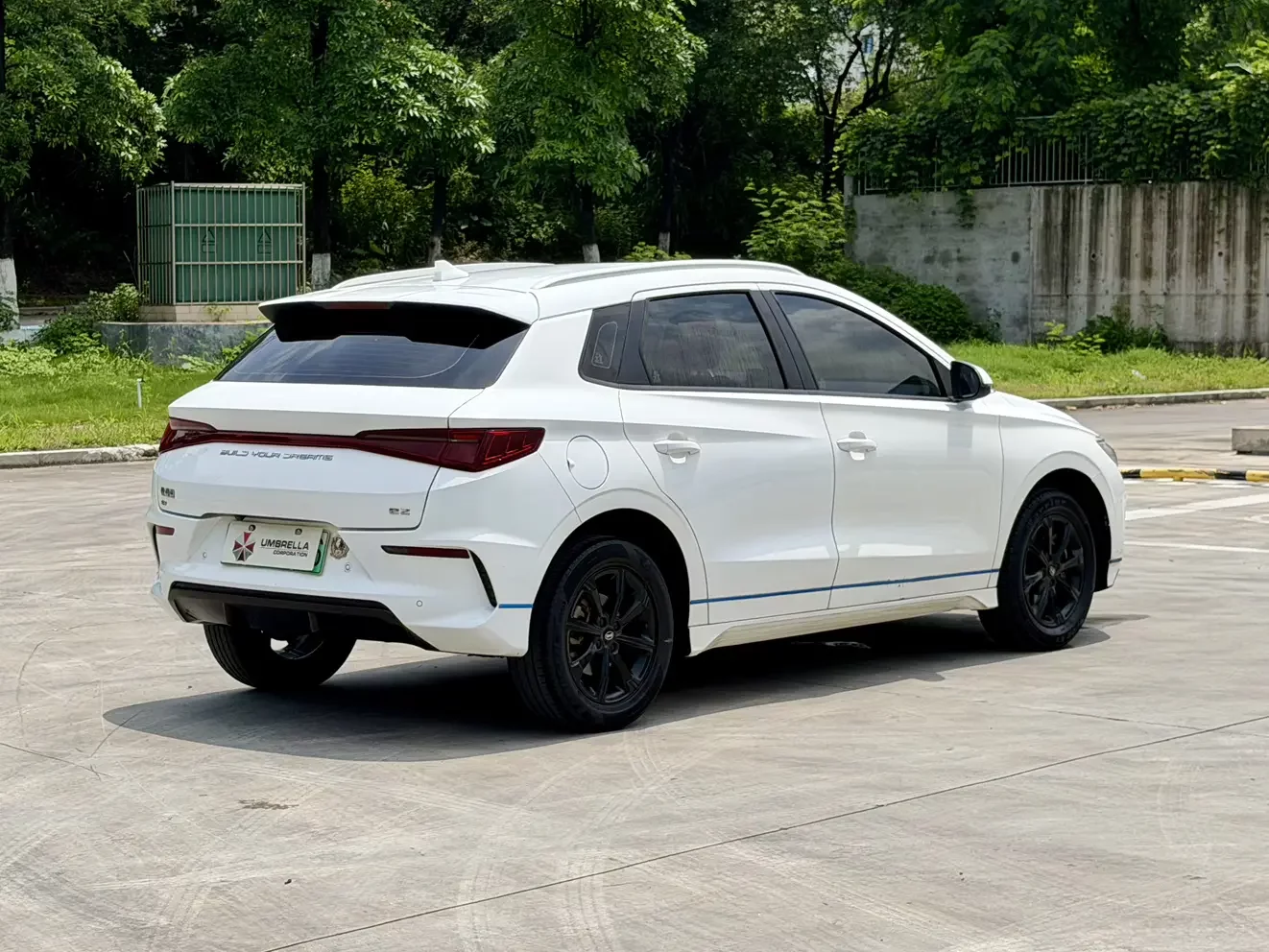 BYD e2