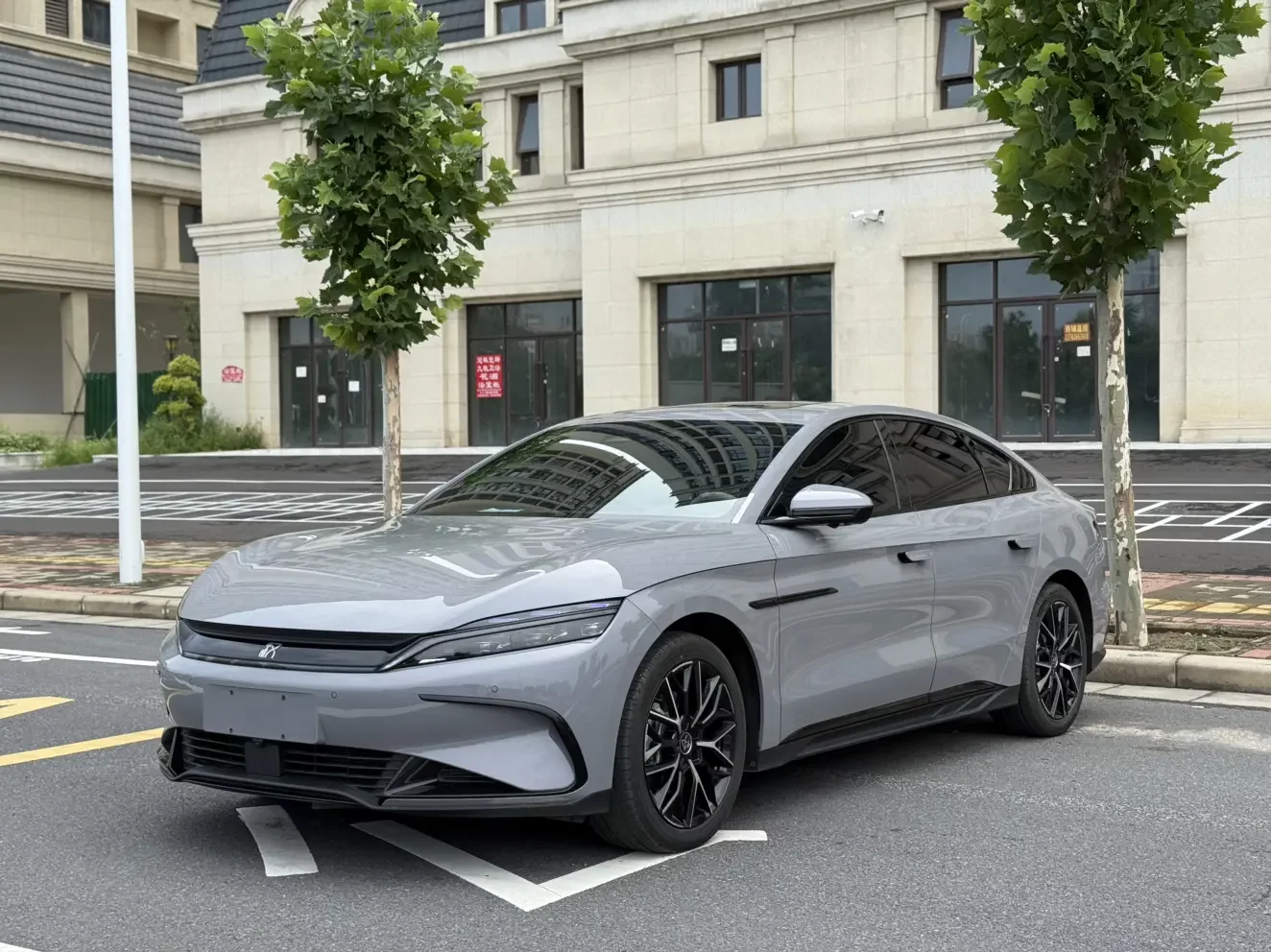 BYD Han EV