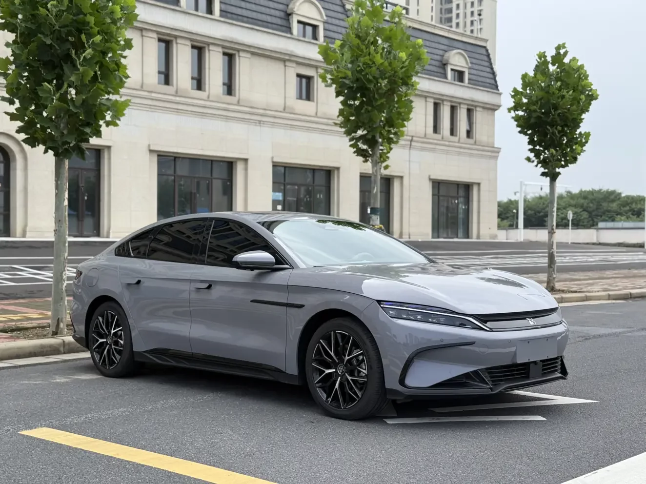 BYD Han EV