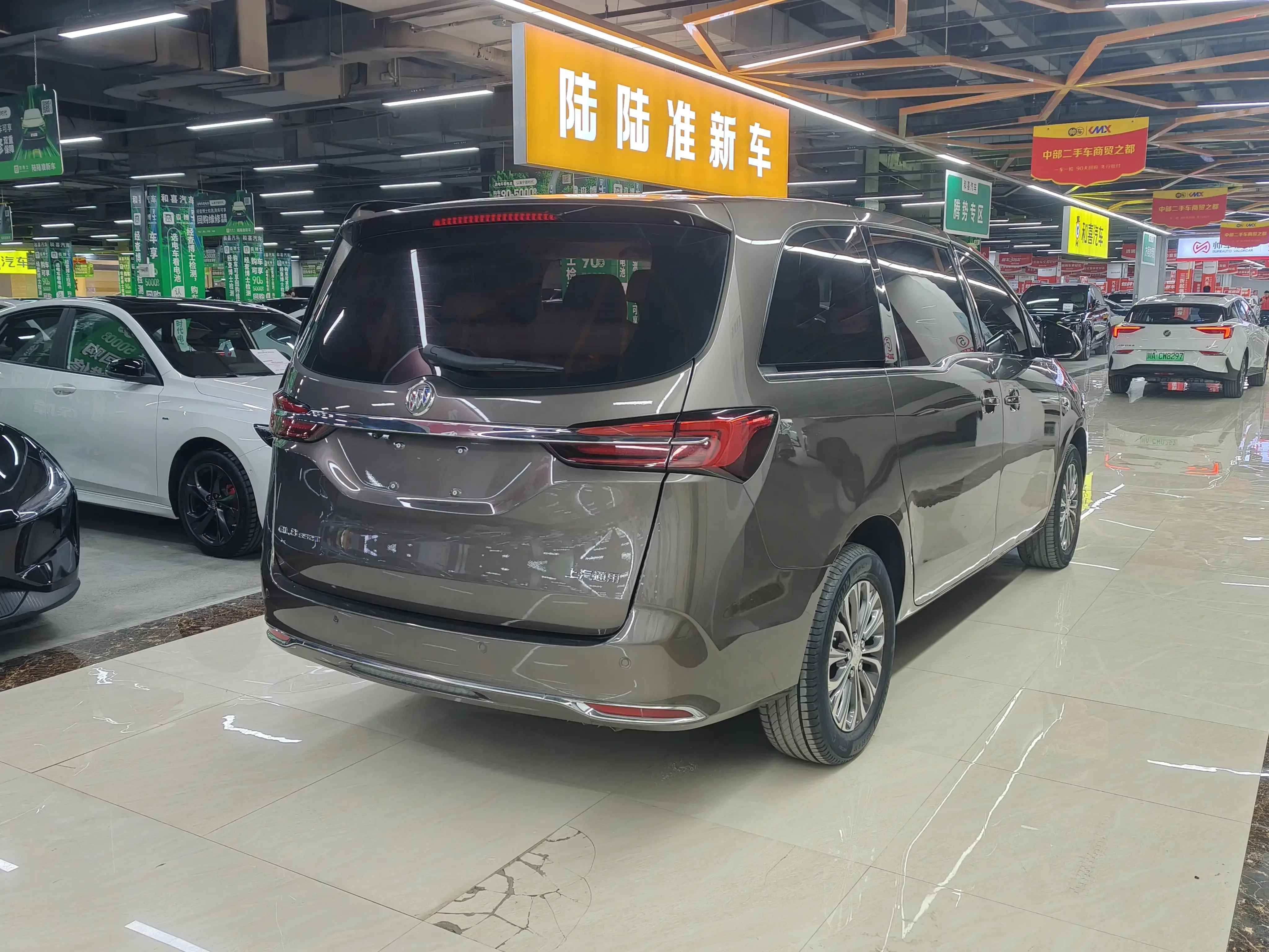 Buick GL8