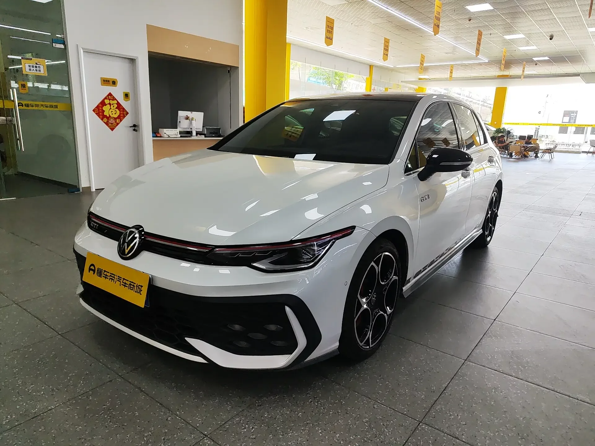 Volkswagen Golf GTI