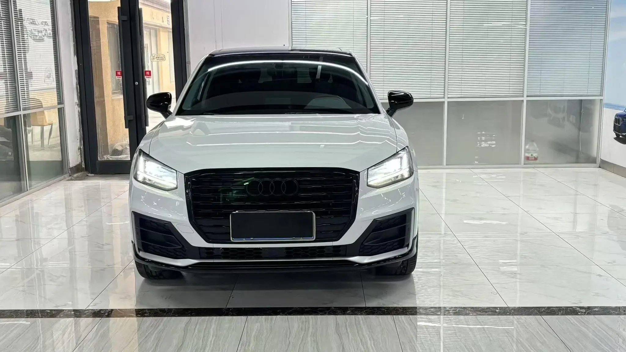 Audi Q2L
