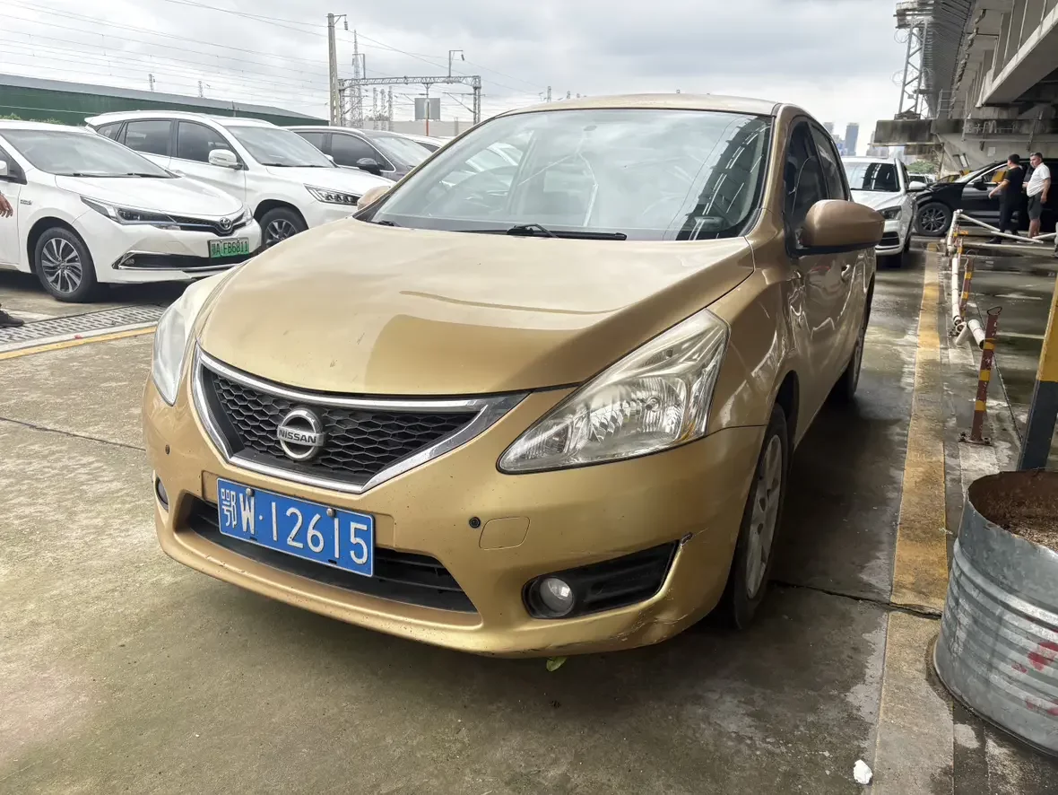 Nissan Tiida