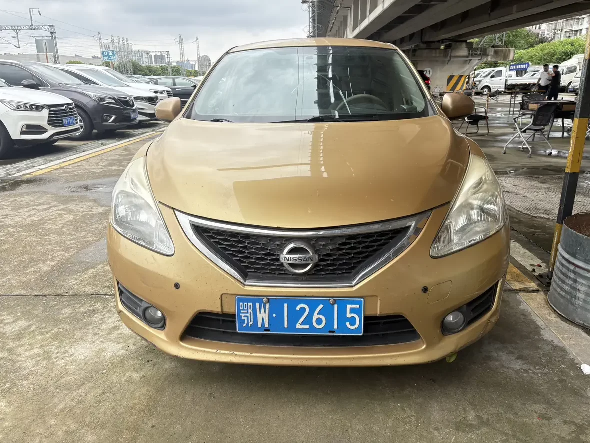 Nissan Tiida