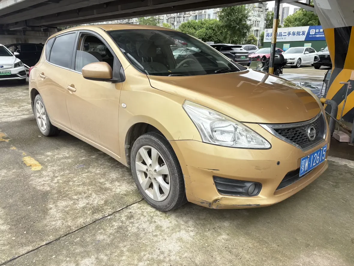 Nissan Tiida