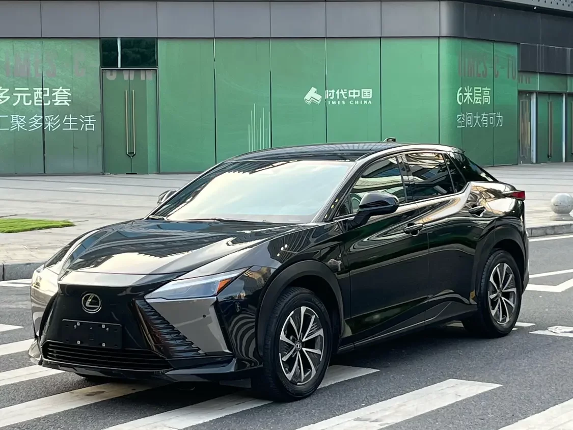 Lexus RZ
