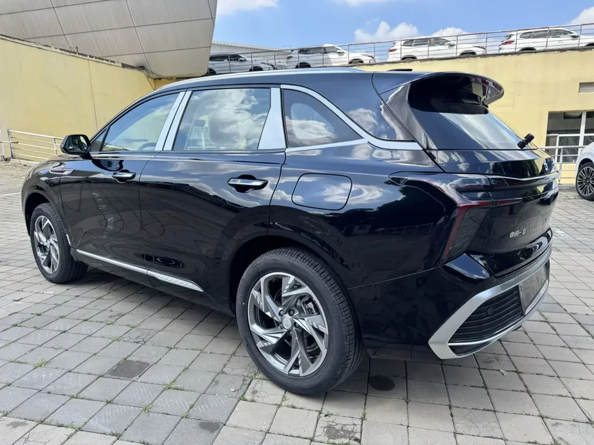 Hongqi HS3 PHEV