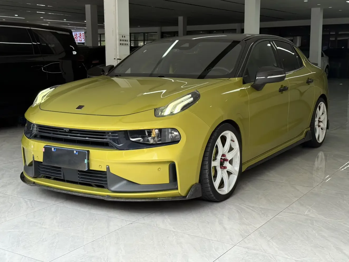 Lynk & Co 03