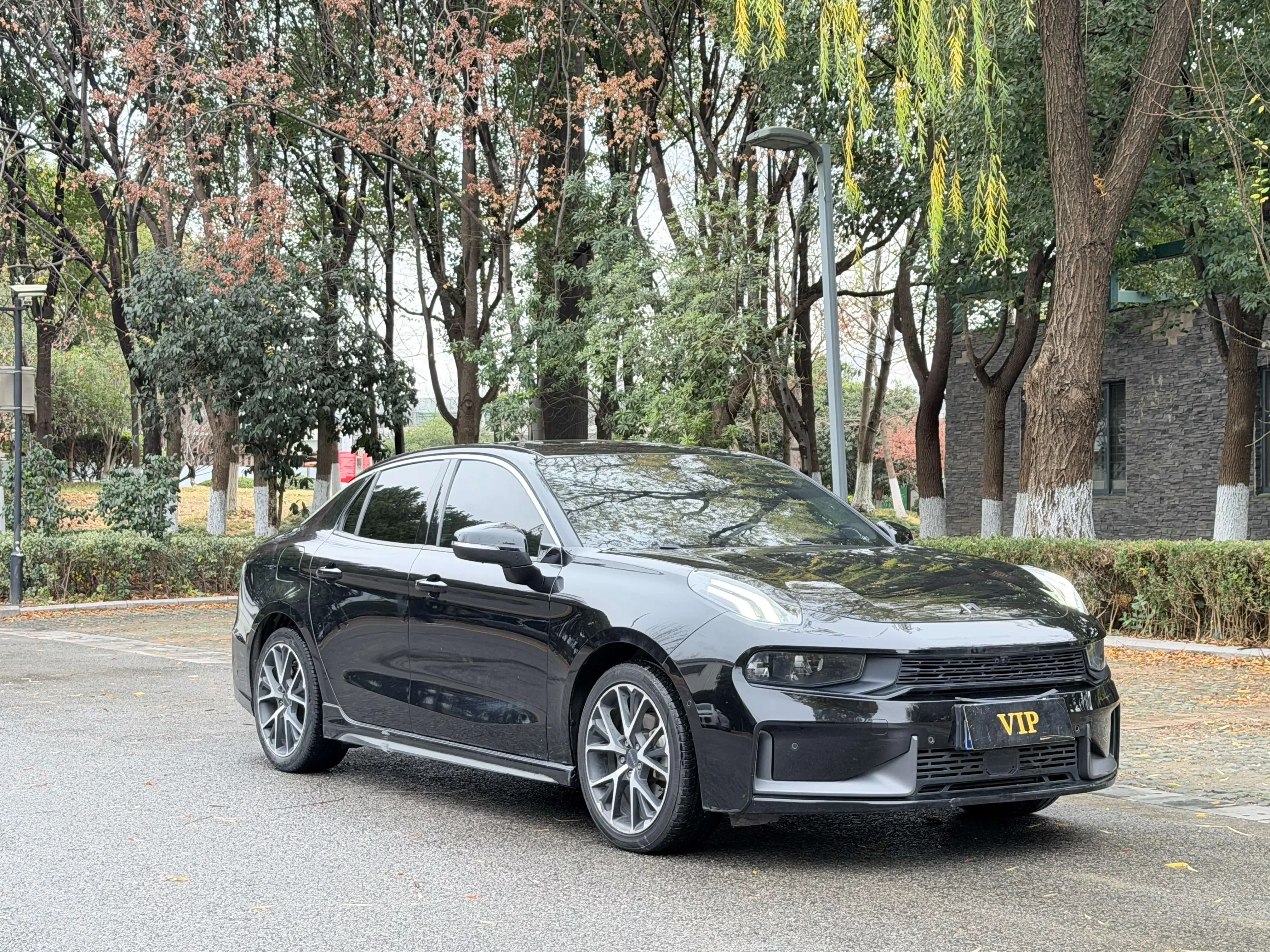Lynk & Co 03