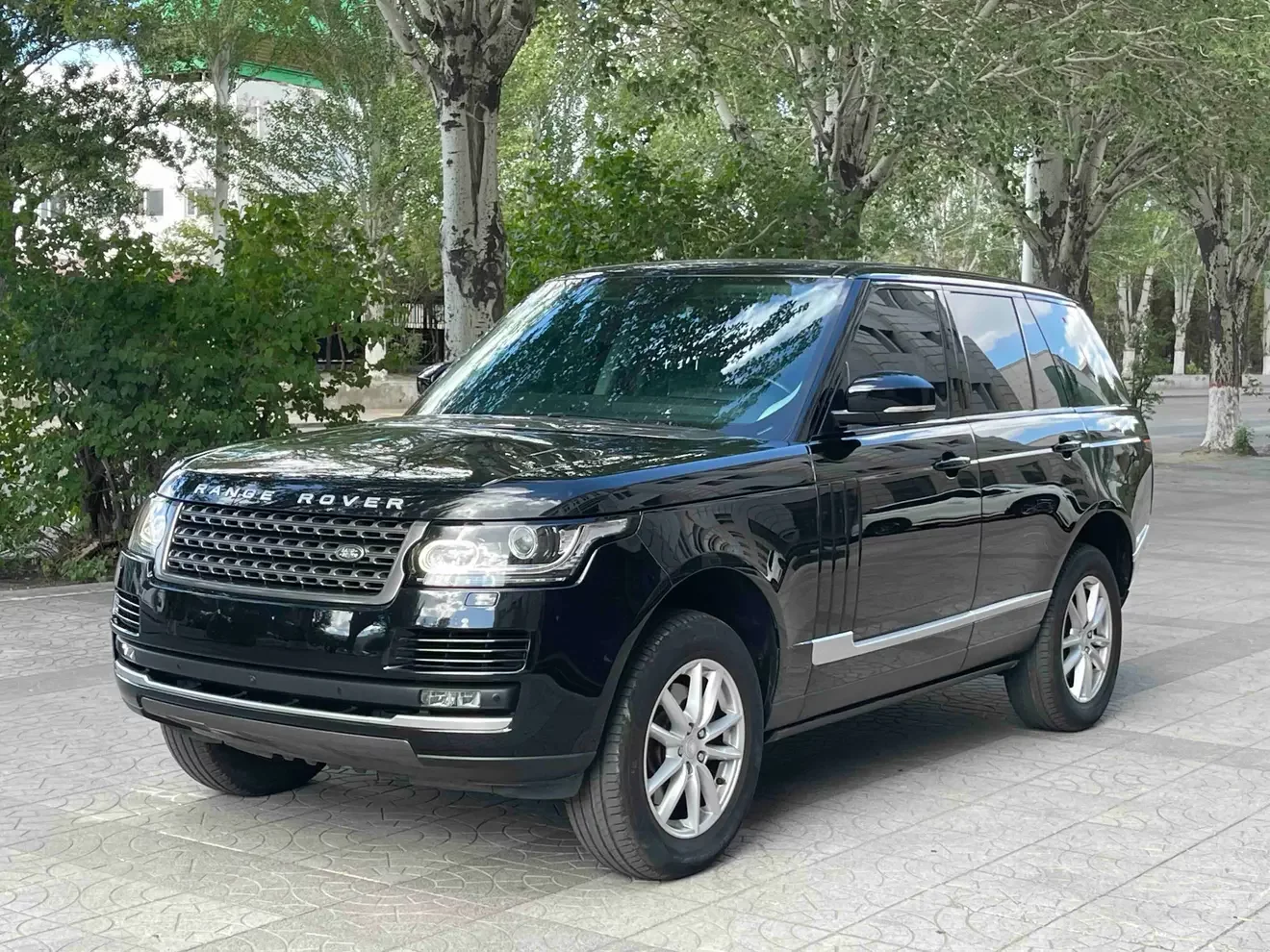 Land Rover range rover