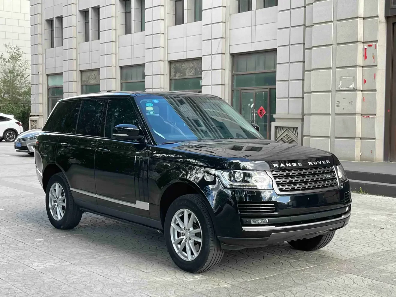 Land Rover range rover