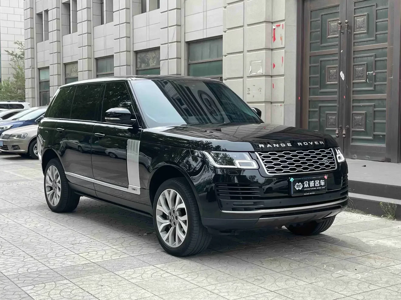 Land Rover range rover