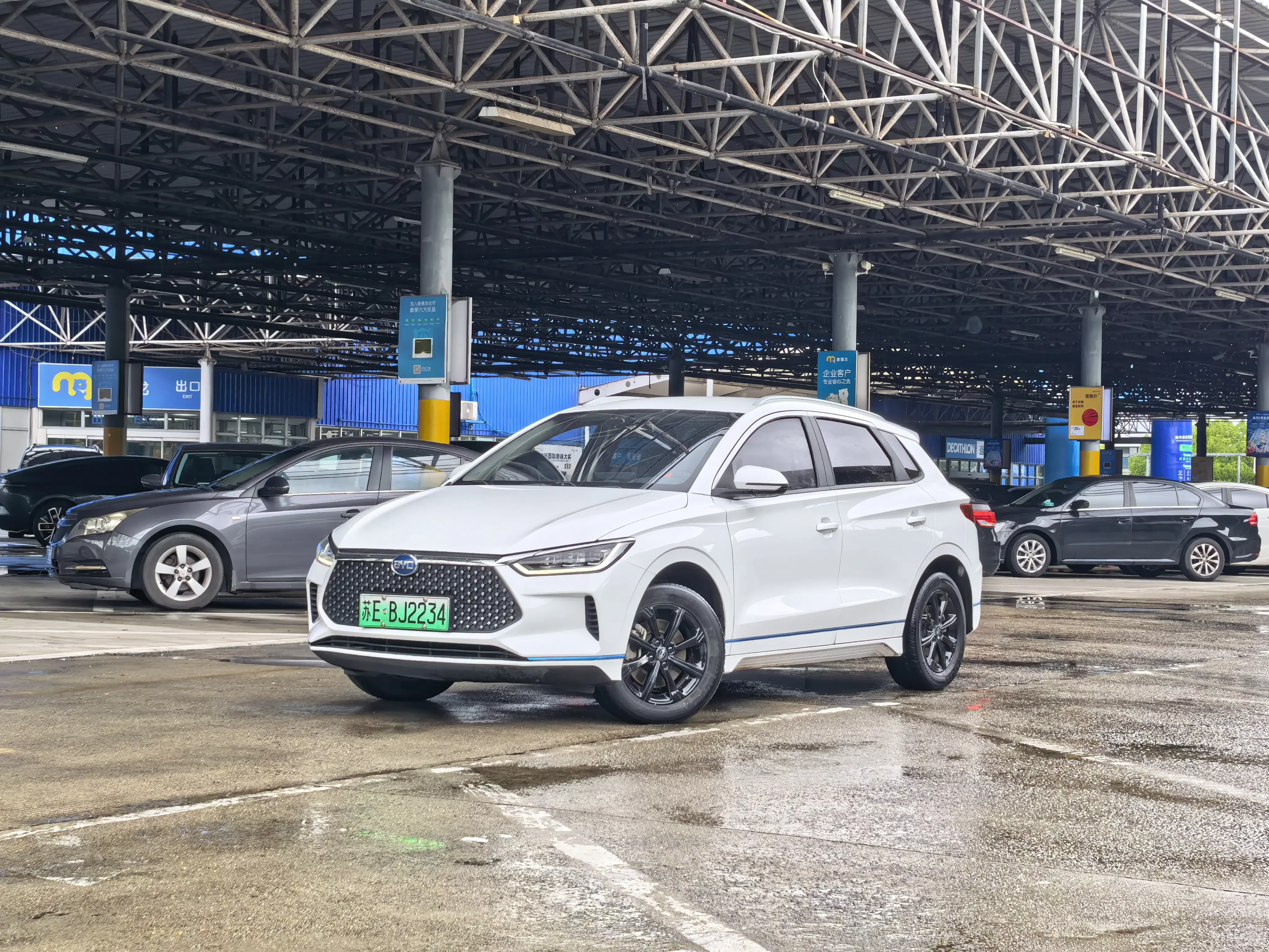 BYD e2