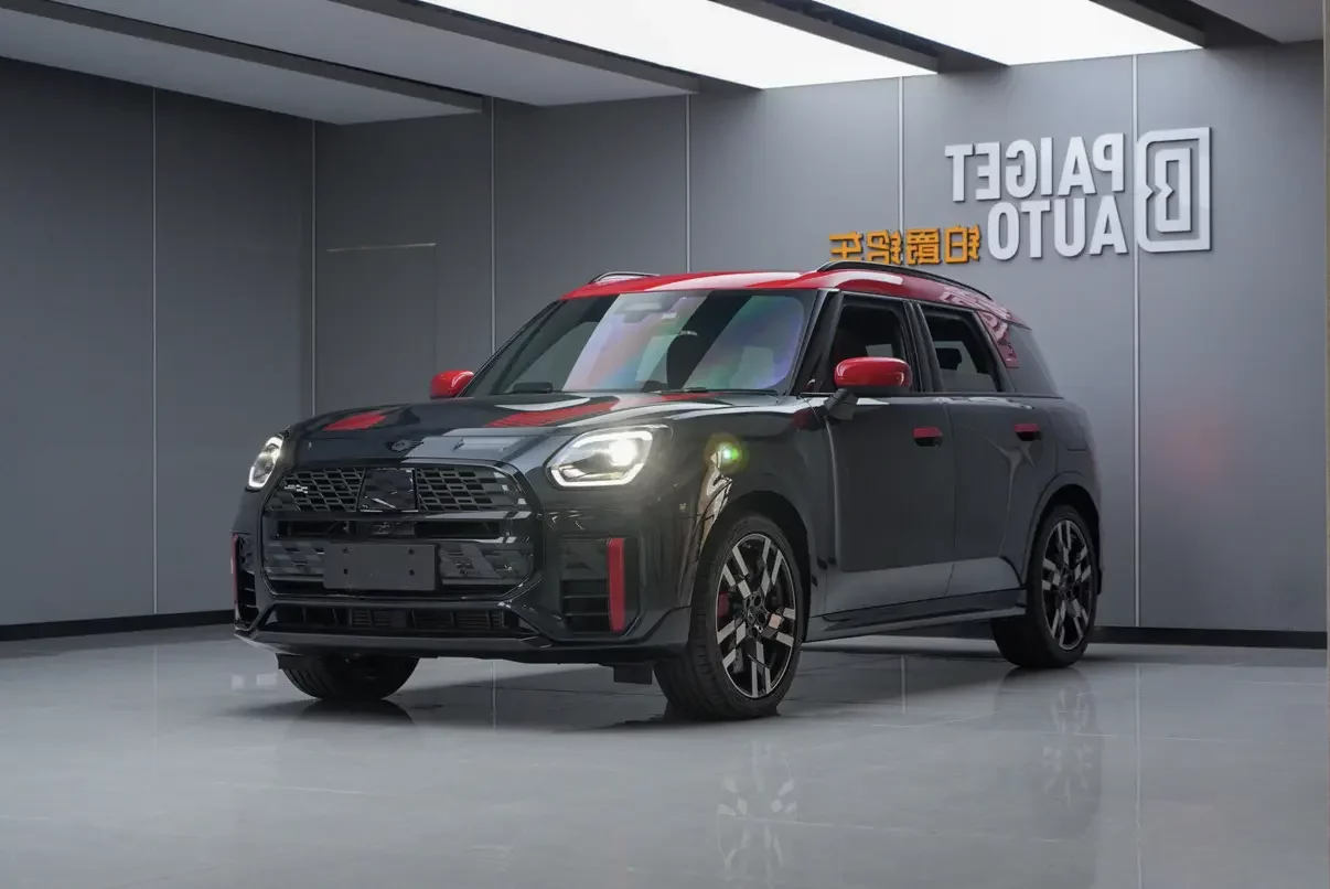 MINI JCW COUNTRYMAN