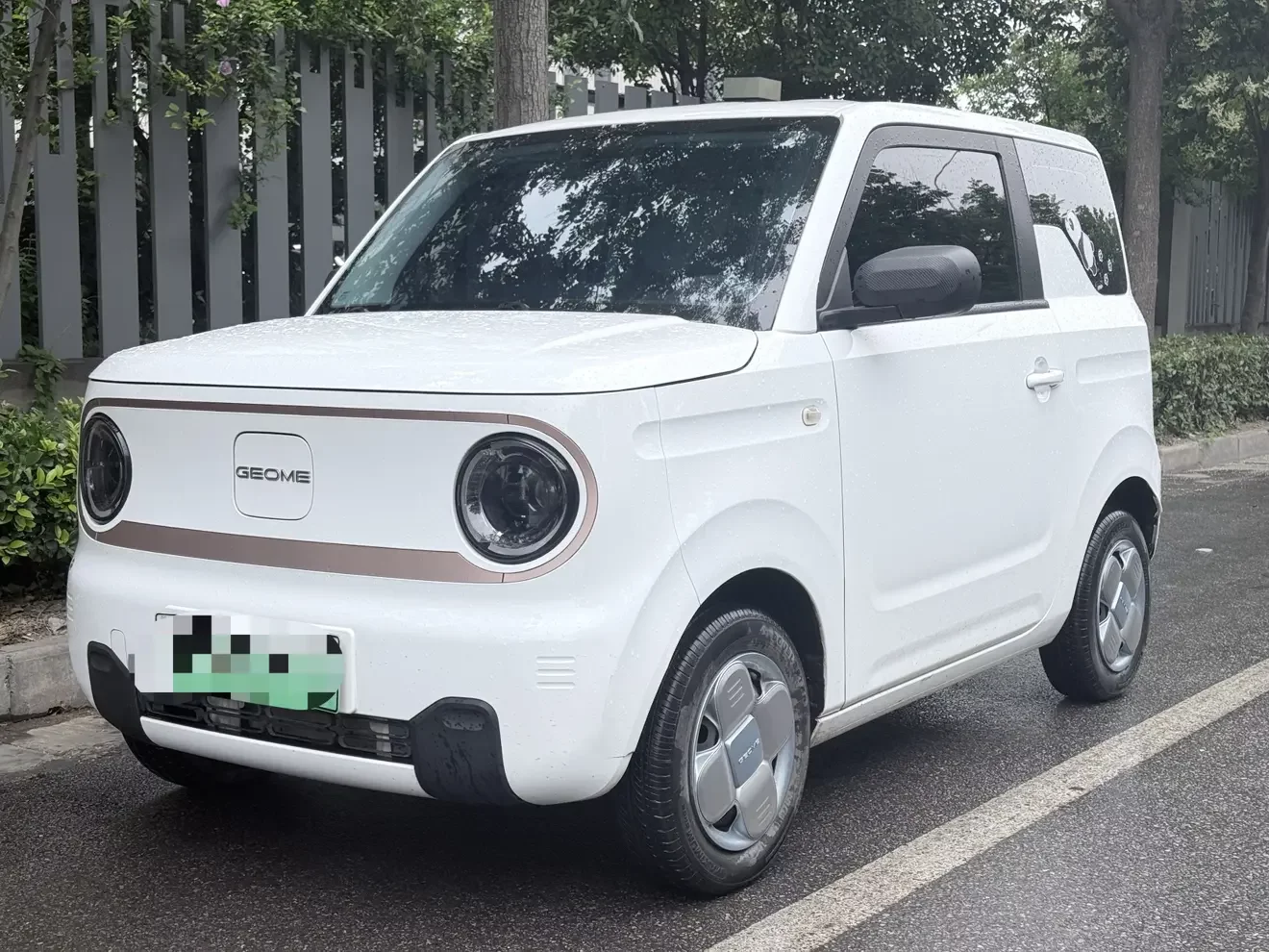Geely panda