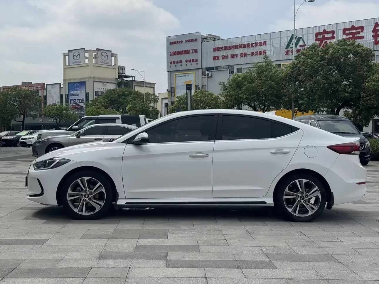 Hyundai lead