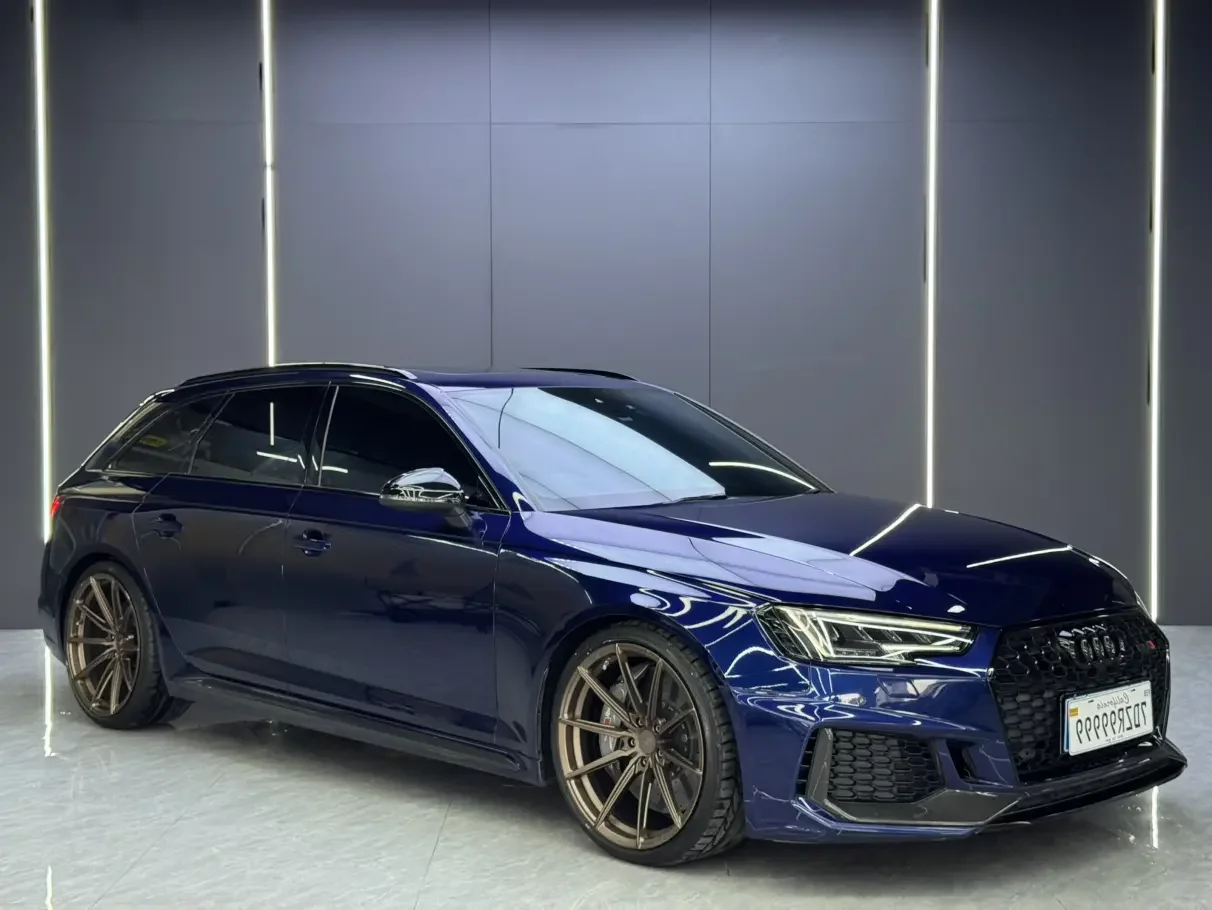 Audi RS 4