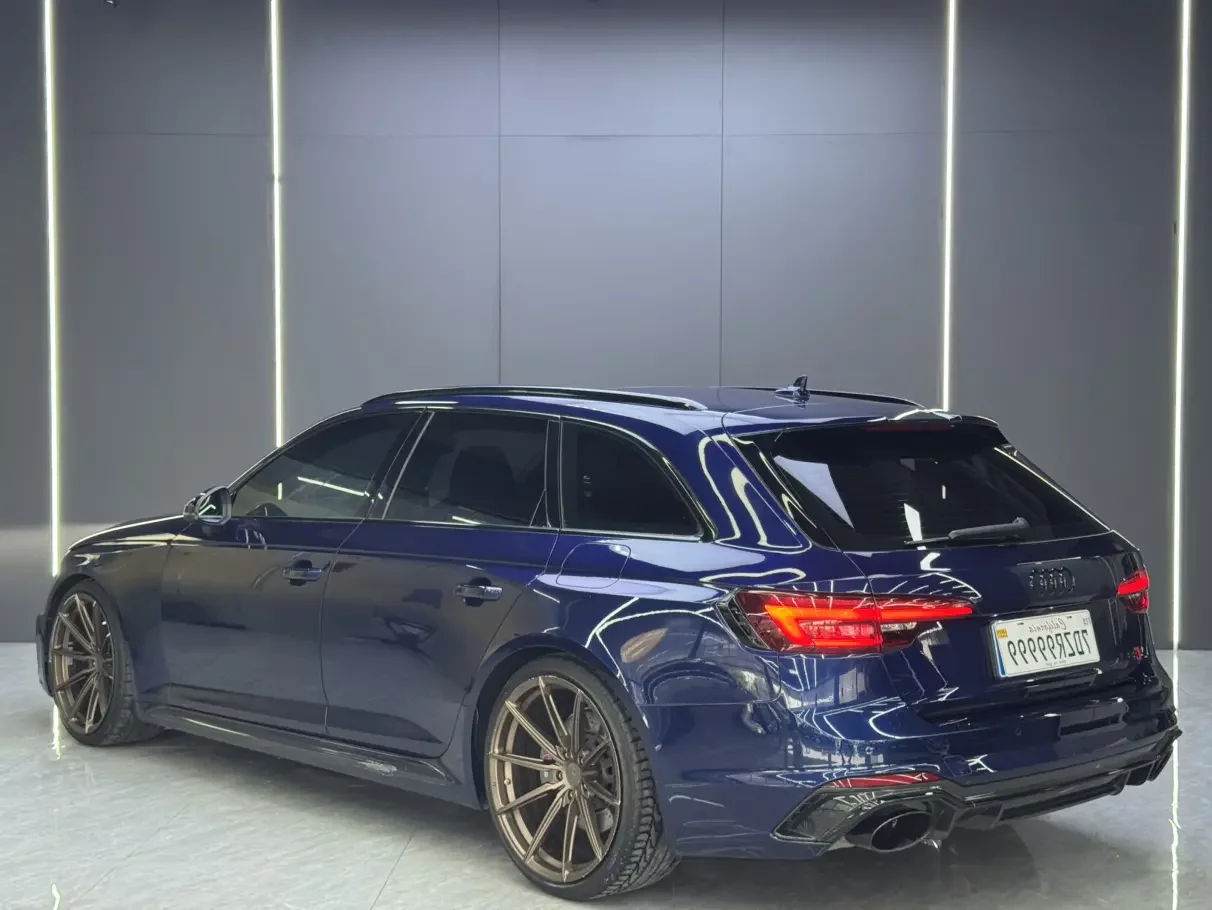 Audi RS 4