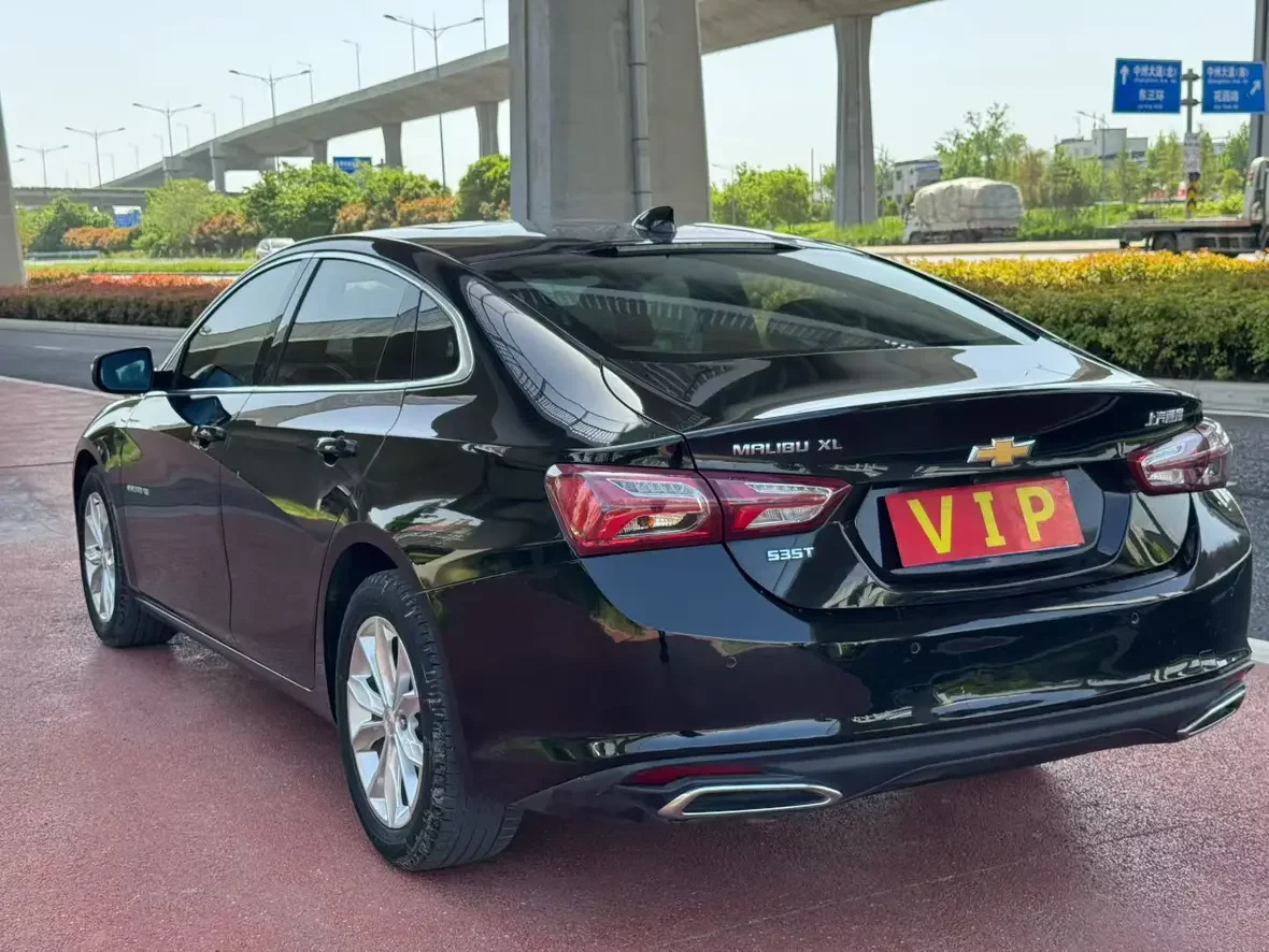 Chevrolet Malibu XL