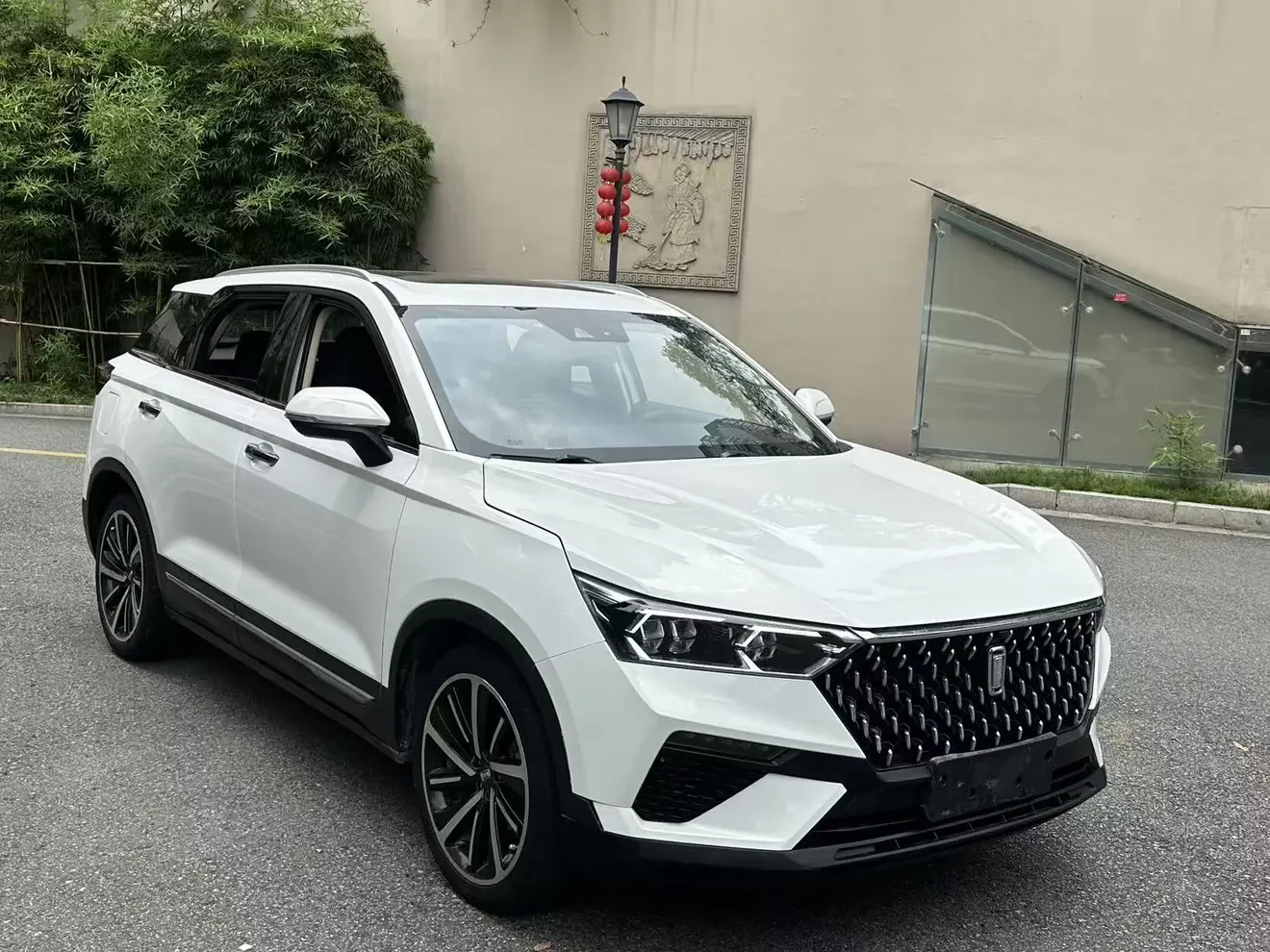 FAW Bestune T77