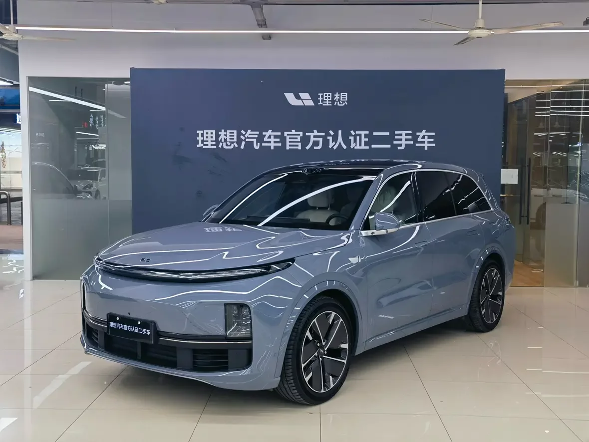Lixiang L8