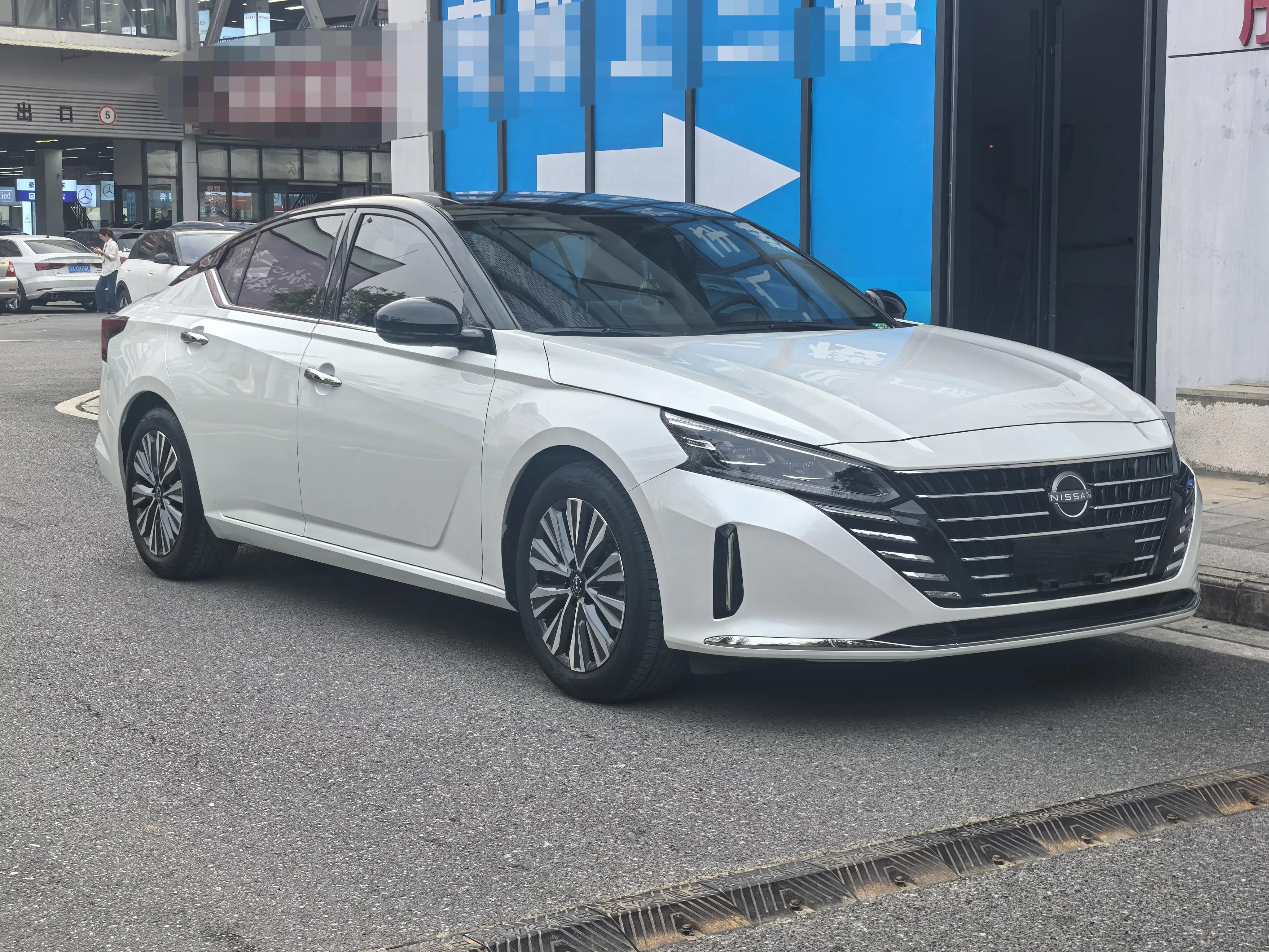 Nissan Altima