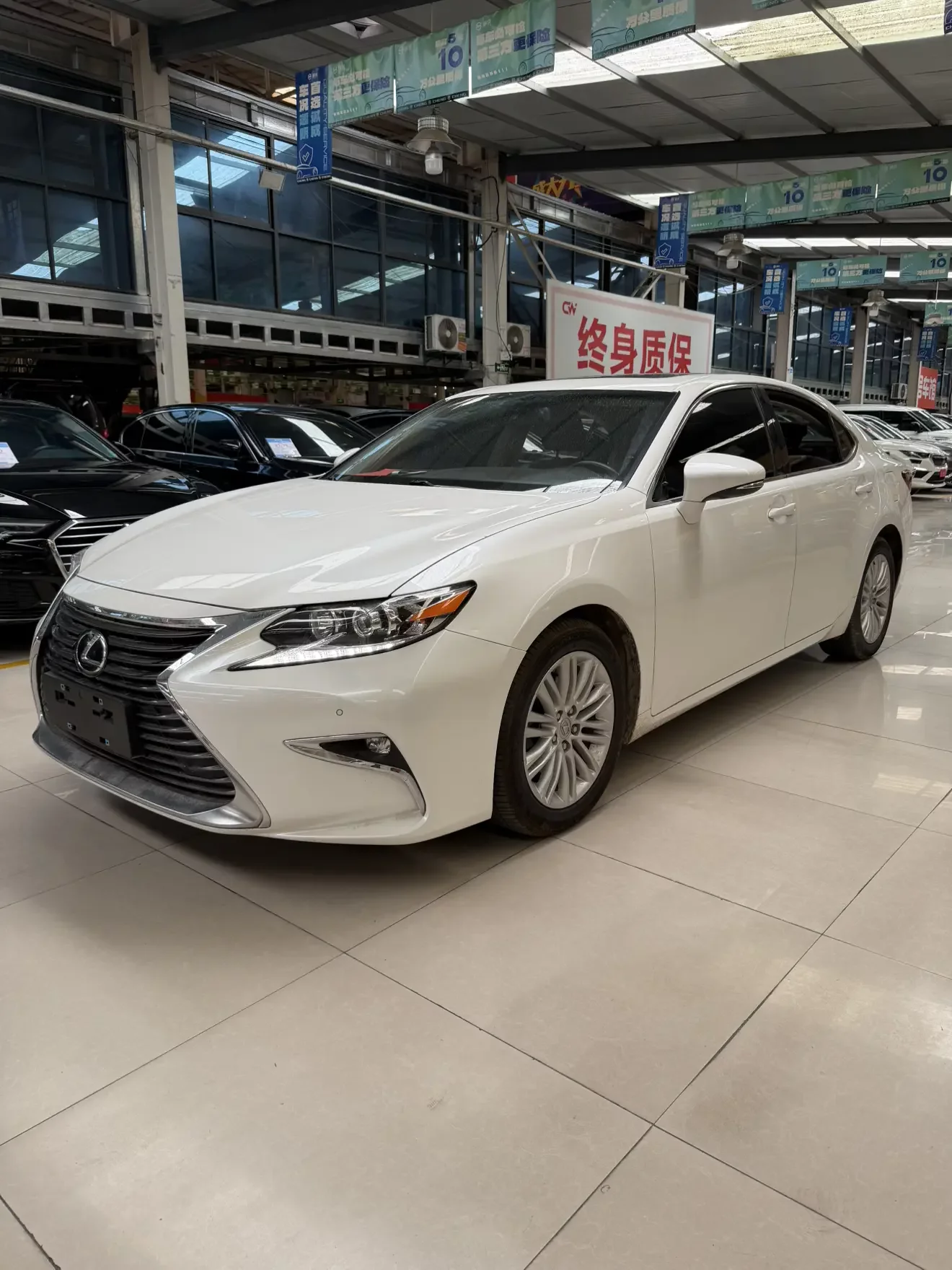 Lexus ES