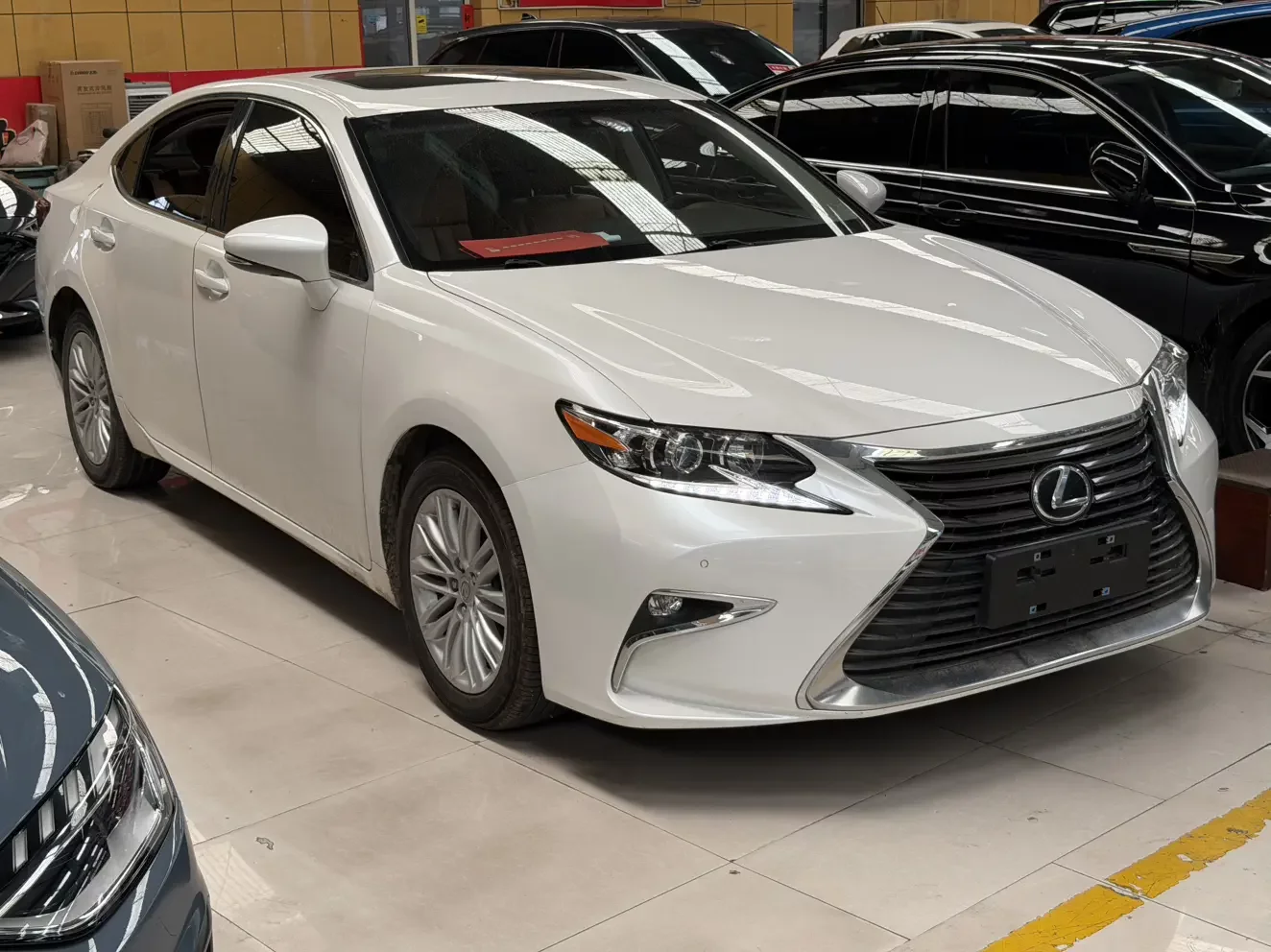 Lexus ES