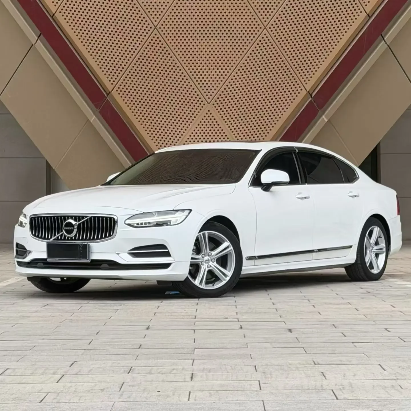 Volvo S90
